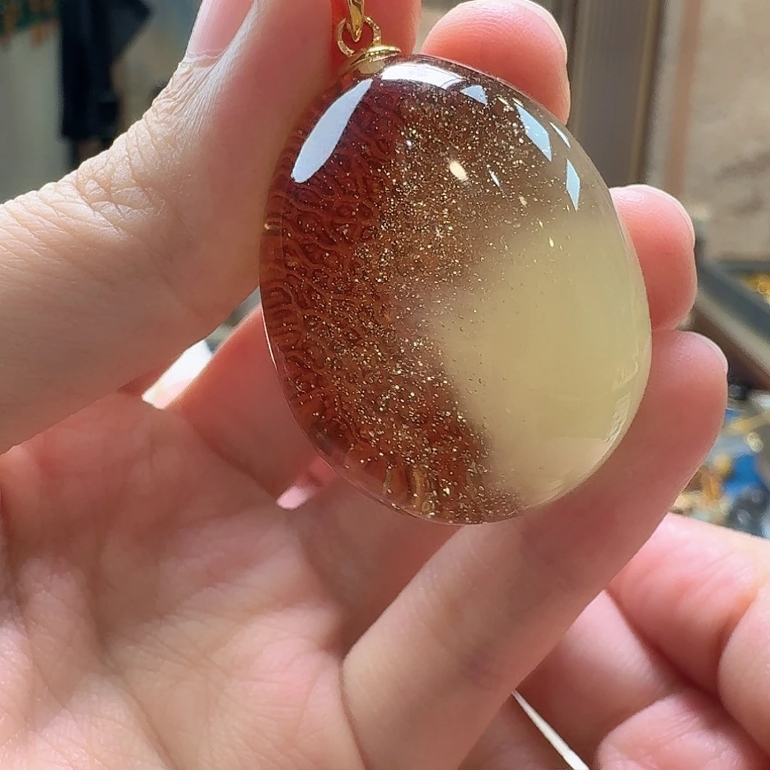 琥珀未镶嵌颈饰吊坠