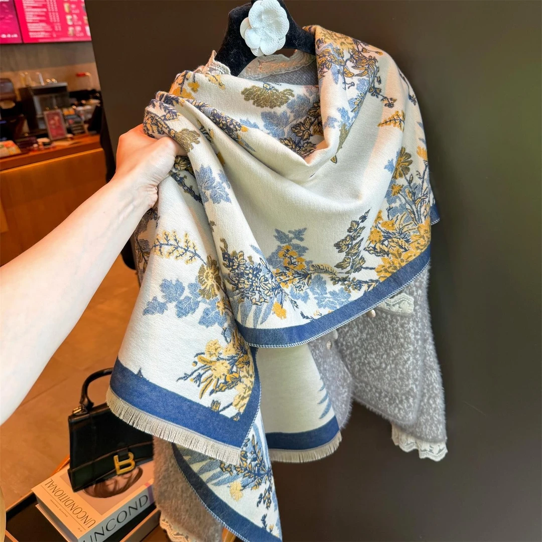 Miss Silas冬季厚款披肩外搭女高级感时尚羊绒提花围巾加厚保暖潮