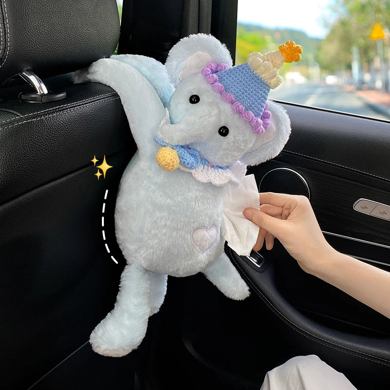 车载纸巾盒挂袋2025新款创意可爱毛绒摆件车内饰玩偶公仔抽纸盒女