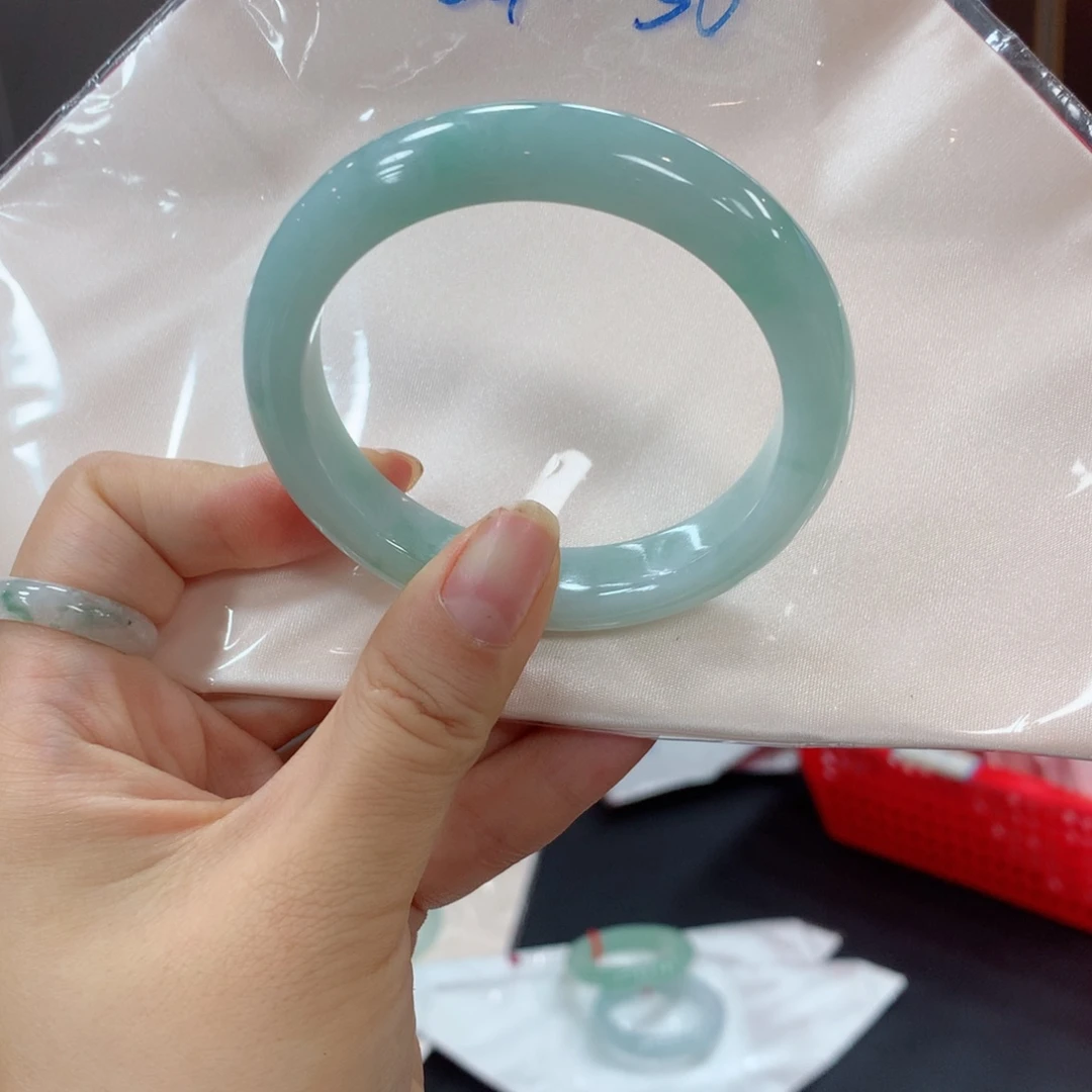 翡翠未镶嵌手镯买断