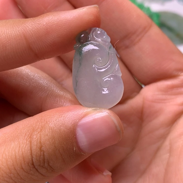 定制翡翠未镶嵌如意