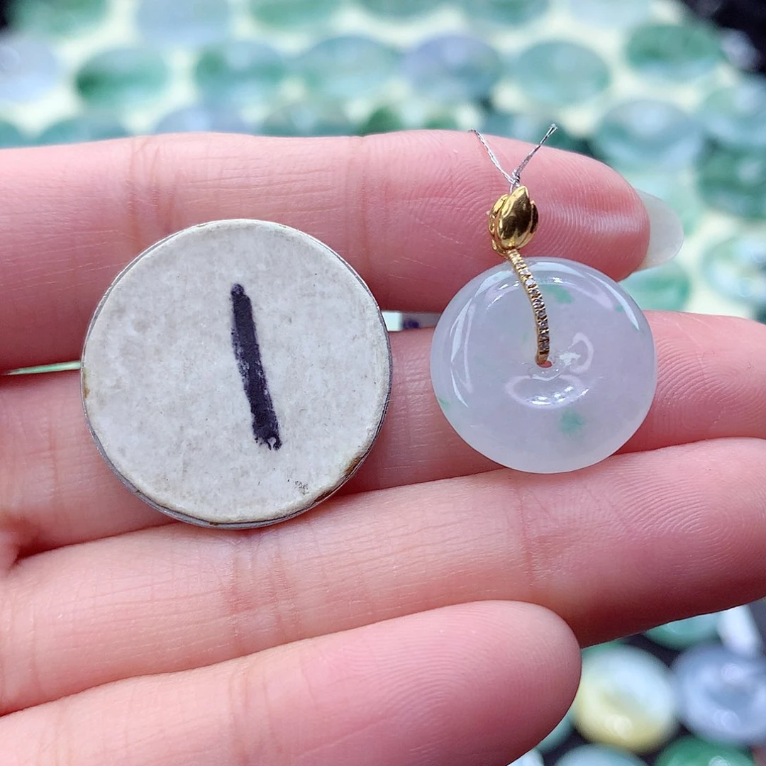 翡翠颈饰18K金镶嵌87尺寸17.7-5.9