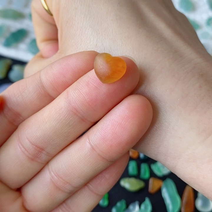 定制翡翠未镶嵌爱心