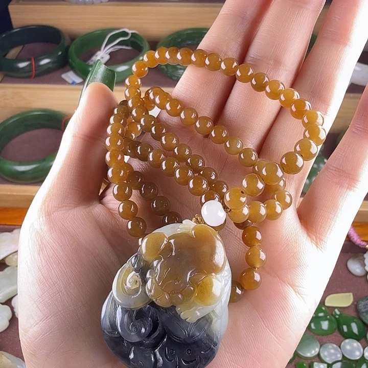 和田玉（糖玉）未镶嵌颈饰