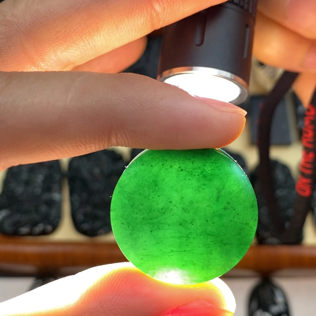 翡翠颈饰未镶嵌圆形无事牌