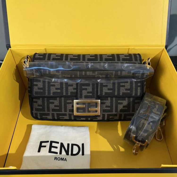 99新/芬迪/包包/[251201XZWC]/C8355244048