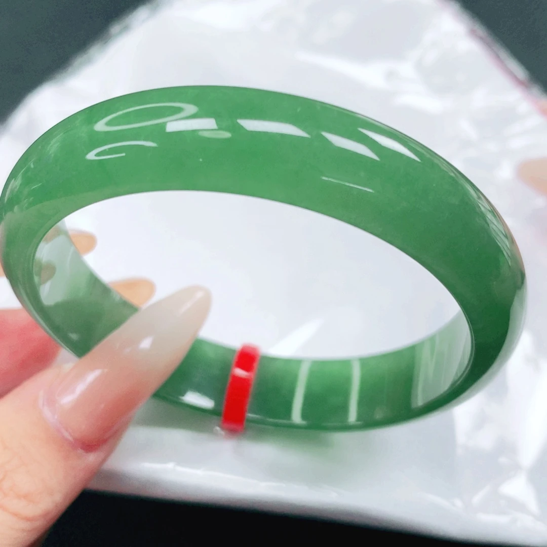 翡翠未镶嵌手镯57