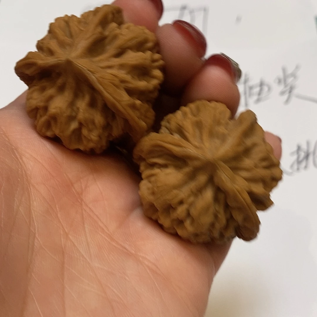 文玩核桃把件蒂王三棱4041