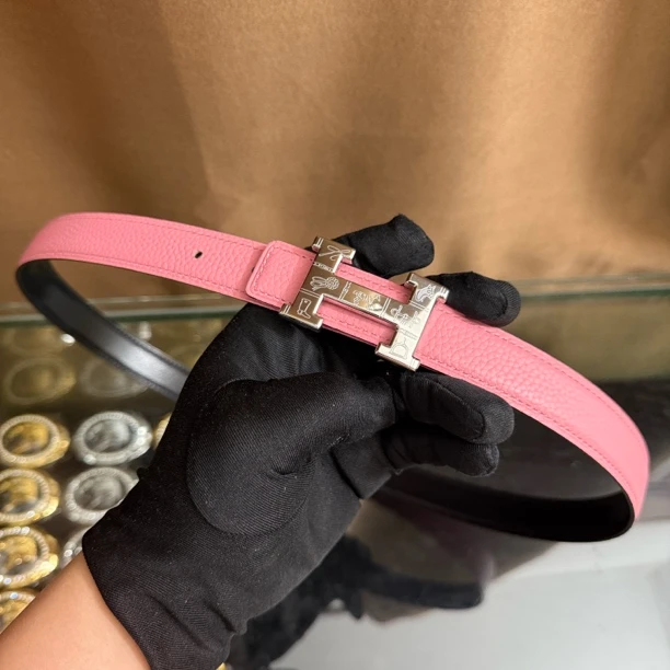 新款女士高档皮带休闲工字扣H扣牛皮腰带潮流时尚休闲百搭韩装饰