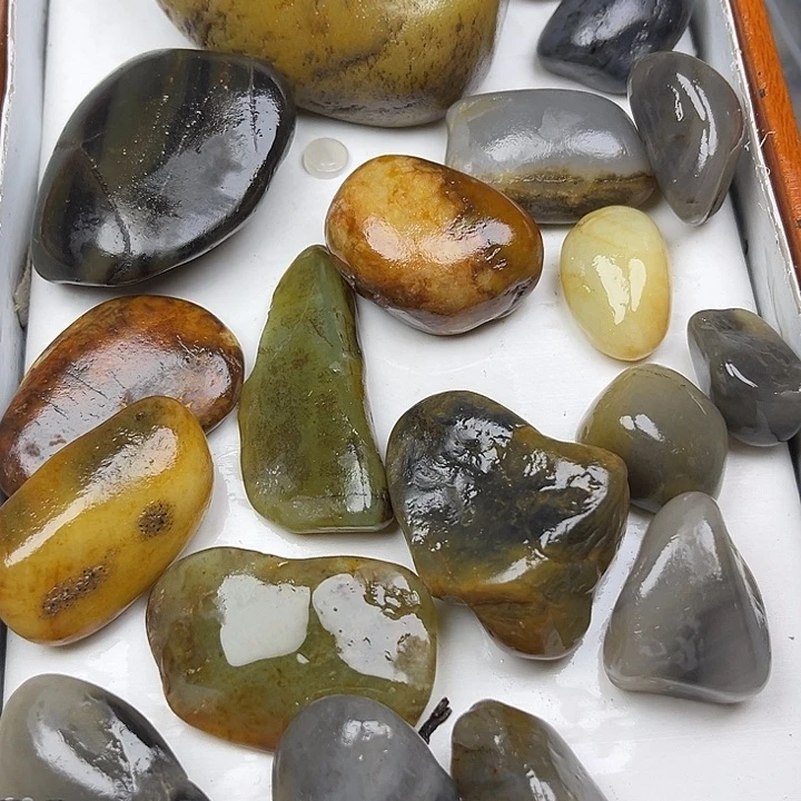 未镶嵌和田玉（糖玉）珠宝奇石