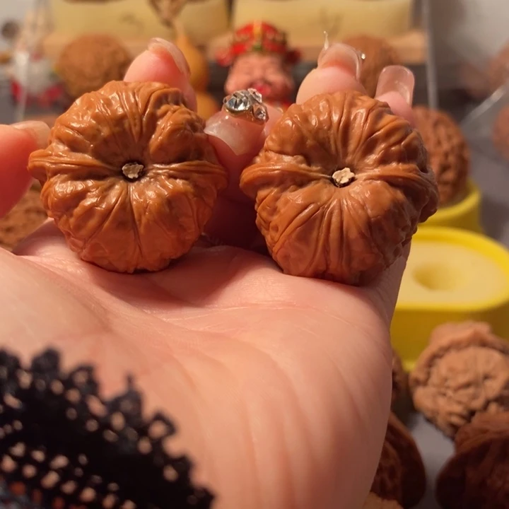 文玩核桃吊坠37金锭元宝