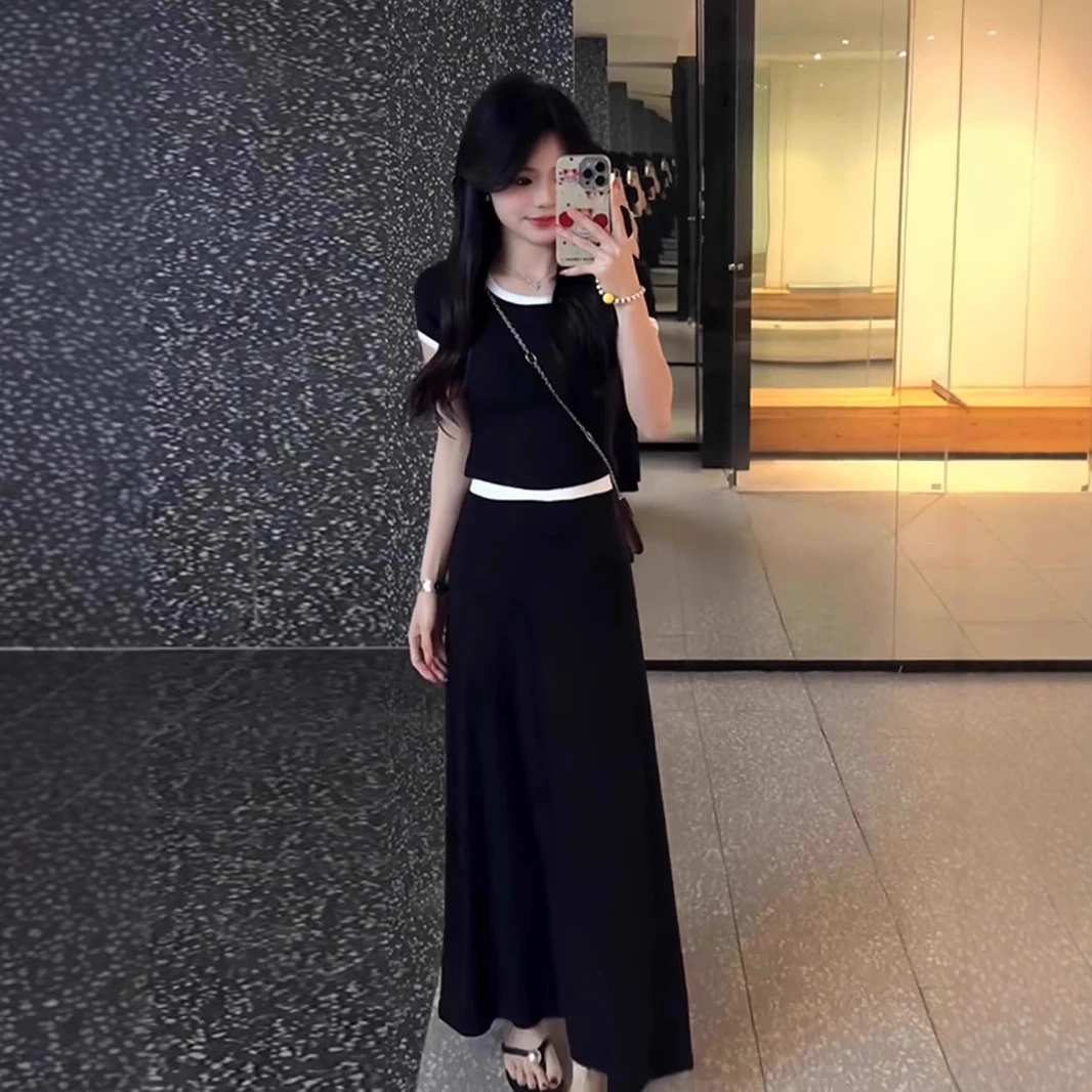 时尚气质休闲运动套装女夏新款短袖圆领上衣黑色半身裙两件套