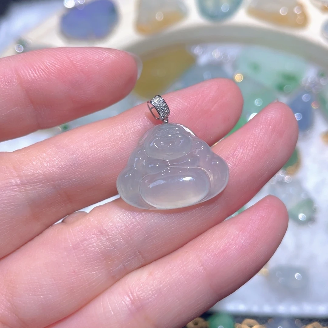 翡翠18K金镶嵌颈饰翡翠