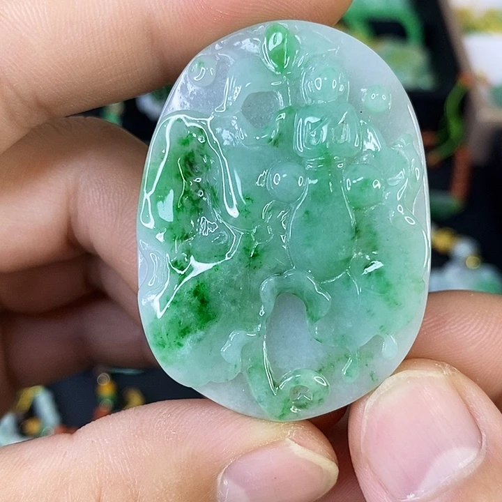 翡翠未镶嵌颈饰吊坠