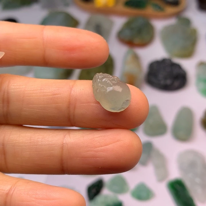 定制翡翠未镶嵌翡翠