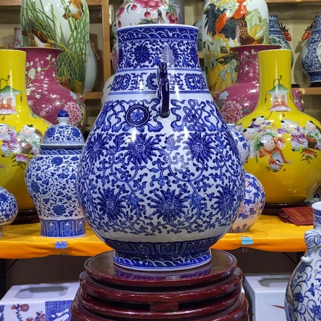 乐***_瓶景德镇陶瓷花瓶摆件