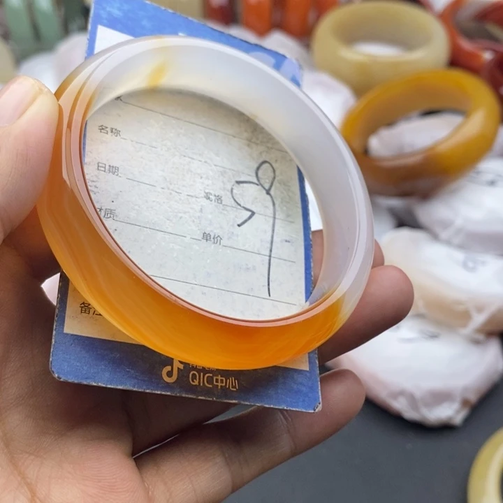 石英质玉未镶嵌手镯