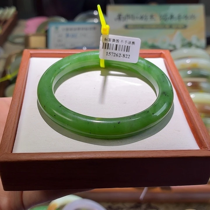 和田玉未镶嵌手镯17。 5859