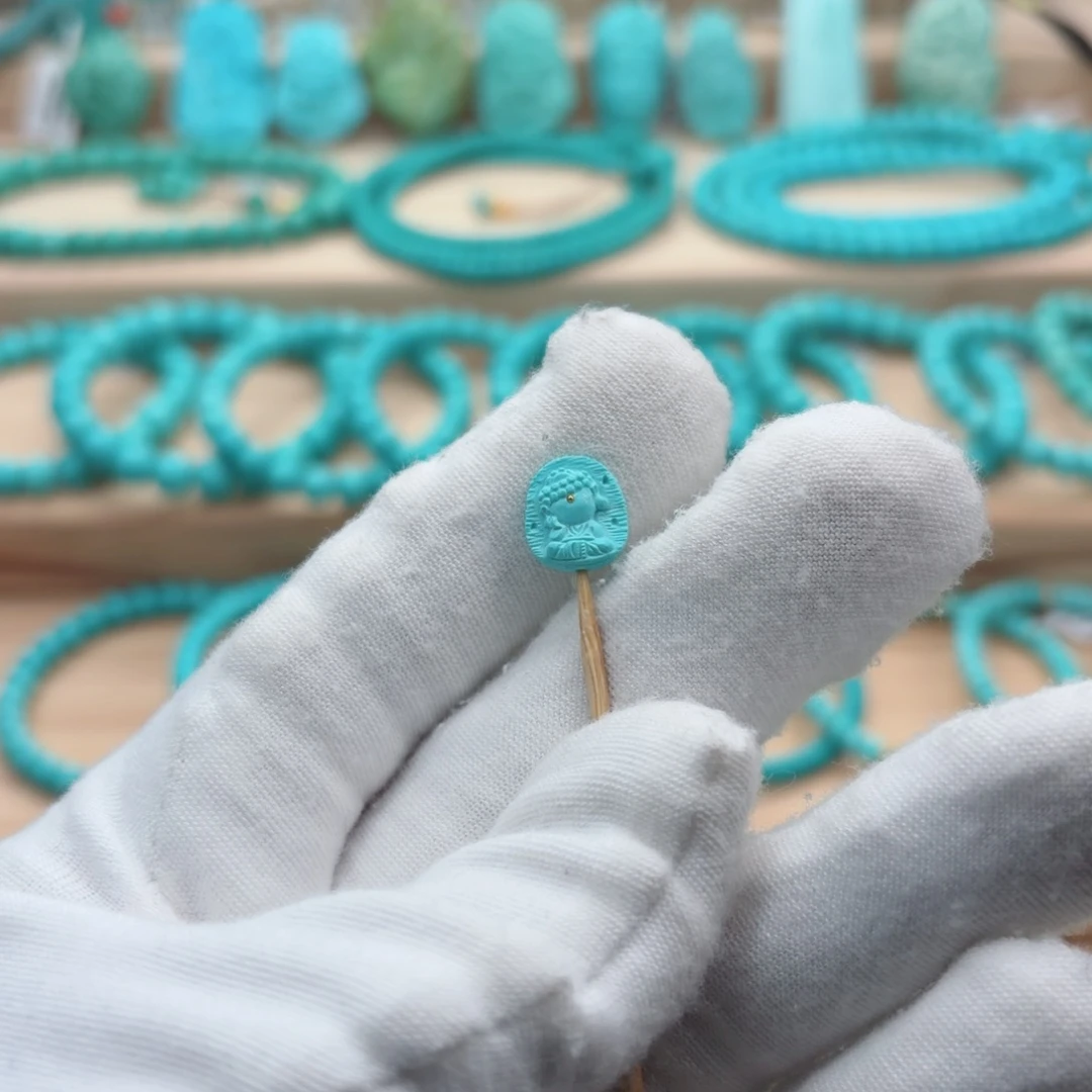 绿松石未镶嵌珠宝奇石