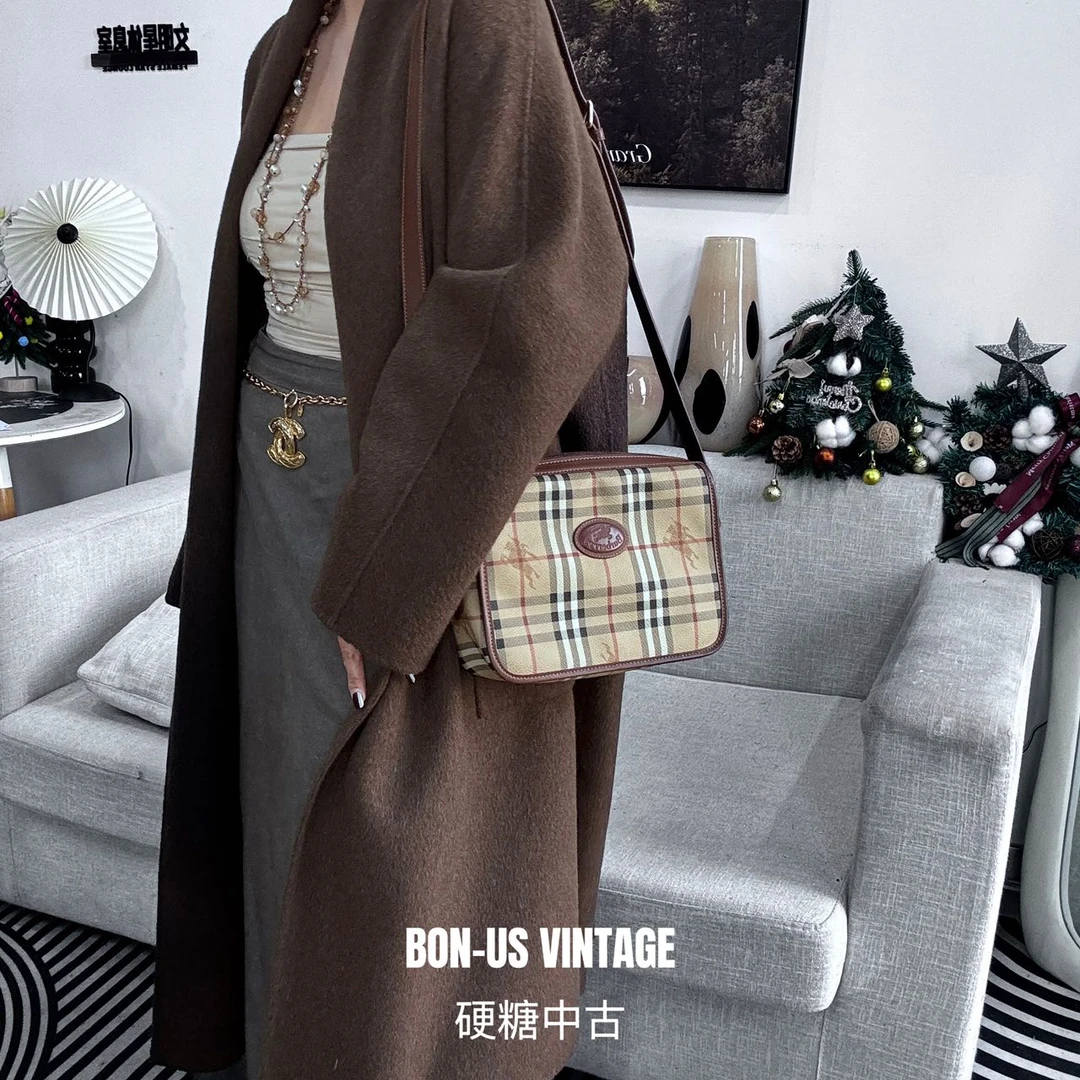 95新 BURBERRY/博柏利 8613204/英伦格双子星配皮换新