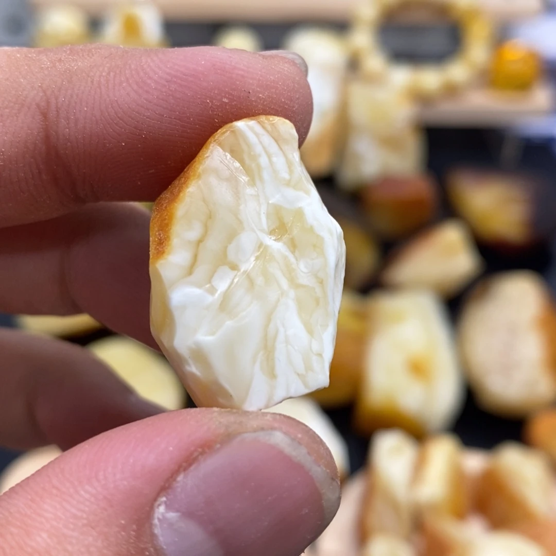 守***虎定制琥珀未镶嵌天然蜜蜡原石加工不退不换