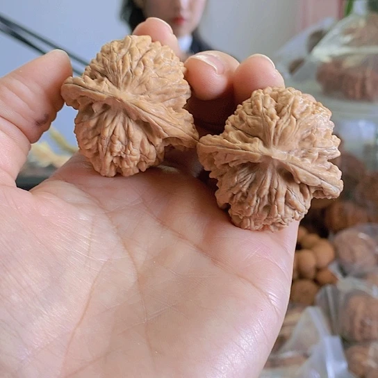 【闪购商品】把件文玩核桃42霞云岭