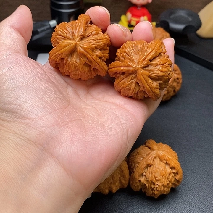 _***_文玩核桃把件白奔