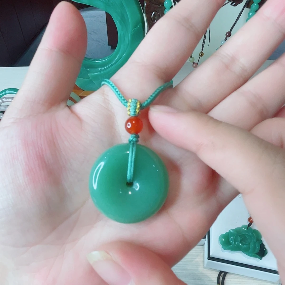 密玉（石英质玉）未镶嵌颈饰