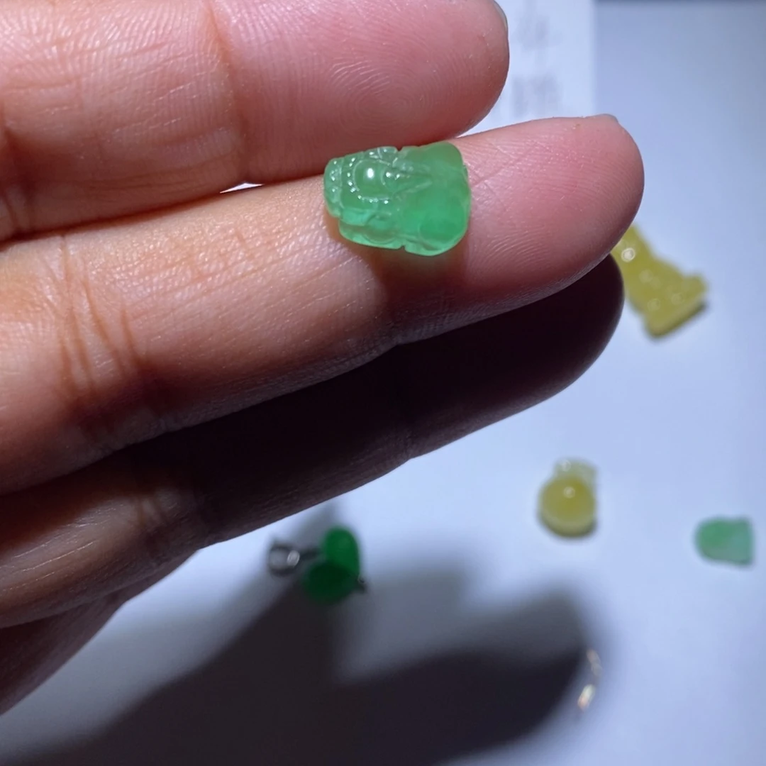 颈饰未镶嵌翡翠3