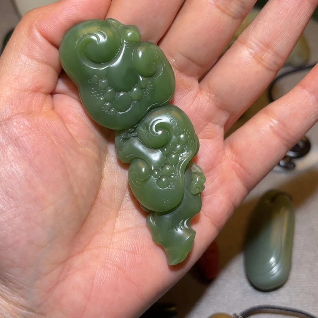 普****颈饰未镶嵌和田玉