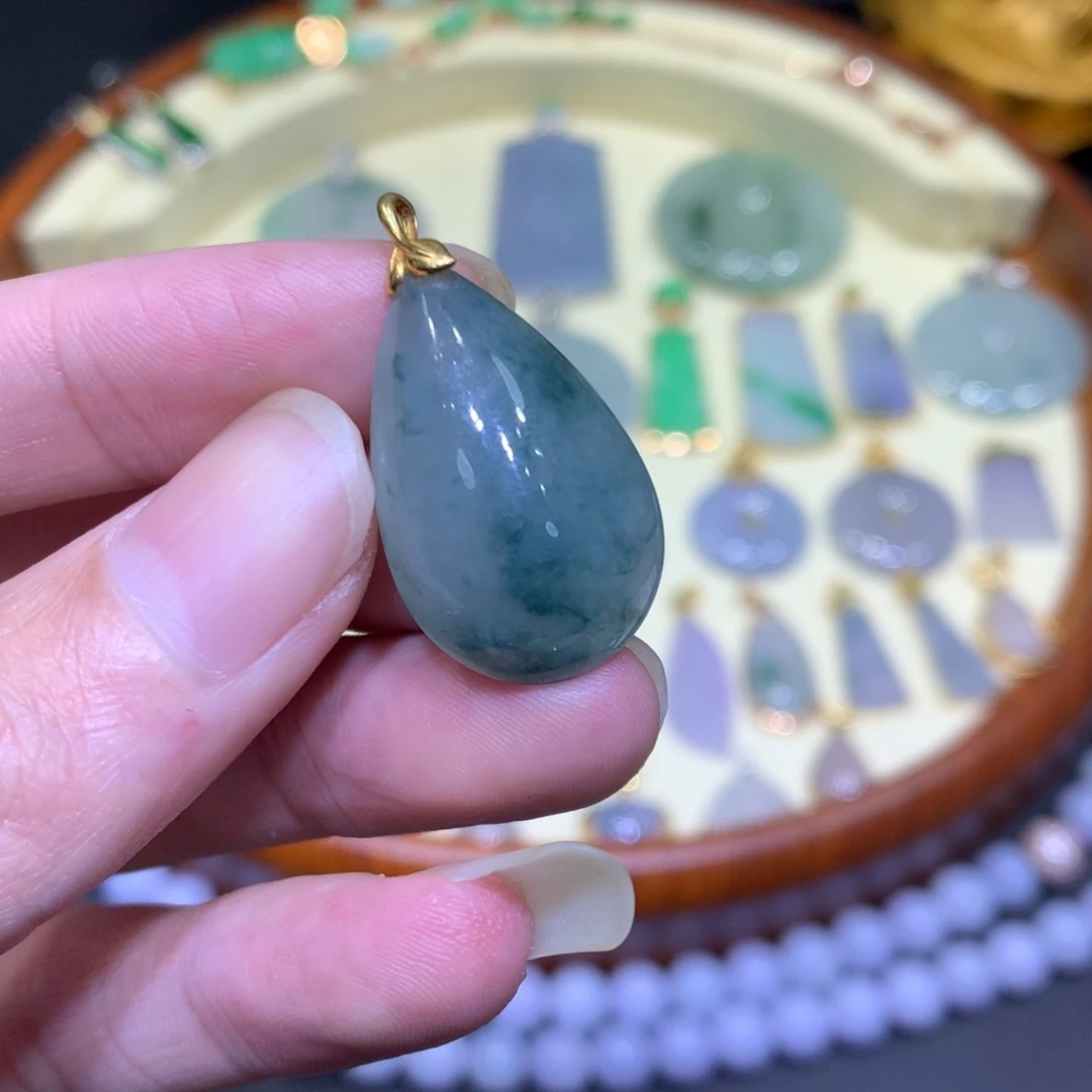翡翠吊坠(不含链)18K金镶嵌