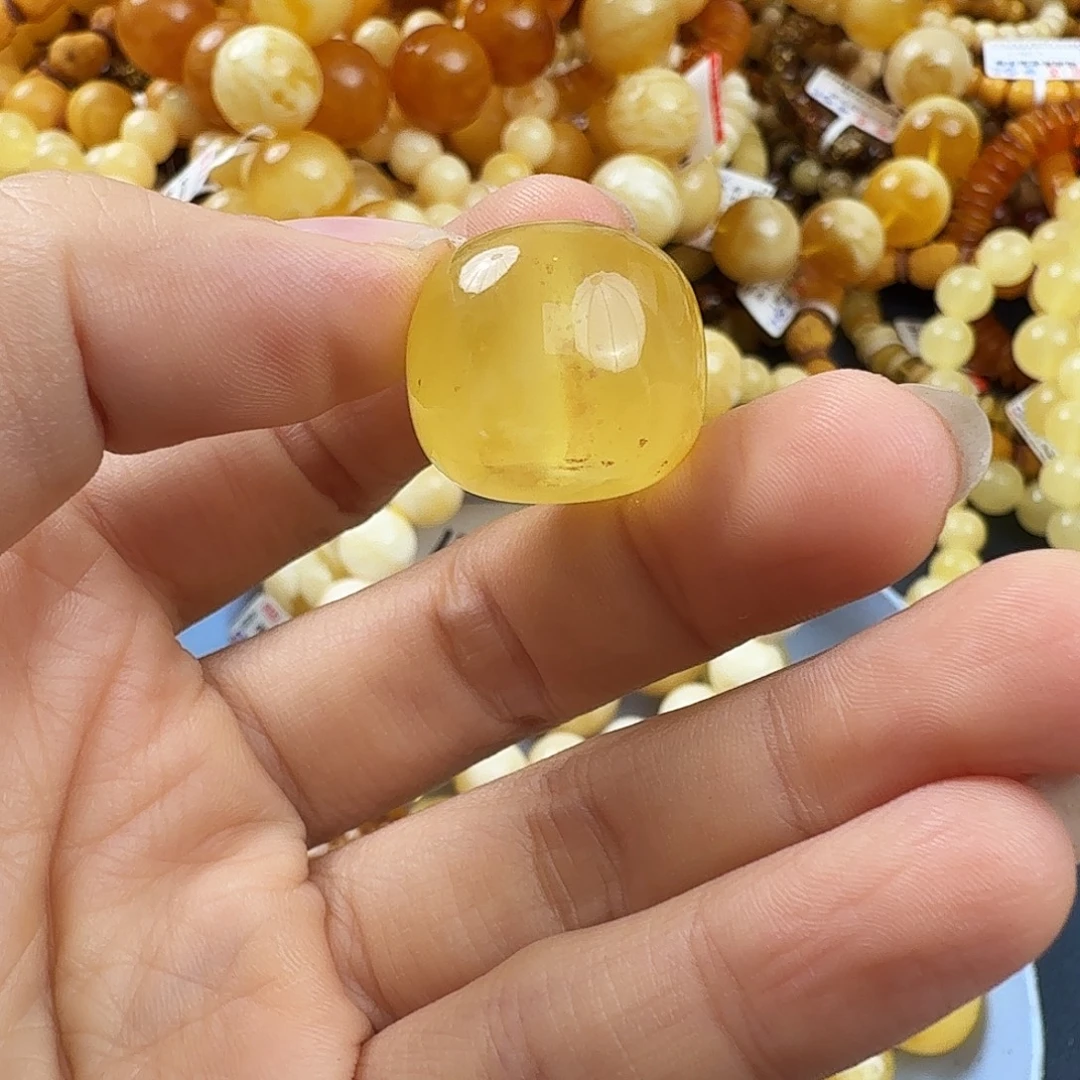 琥珀未镶嵌珠宝奇石