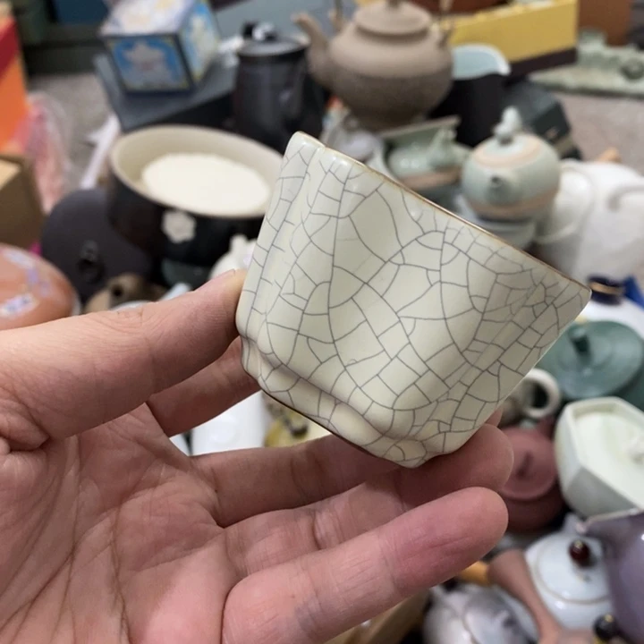 陶瓷艺术品及陶瓷壶