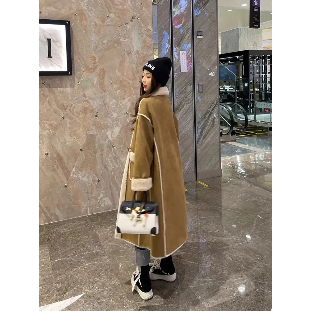 2024冬季新款皮毛一体牛角扣加绒加厚时尚外套女