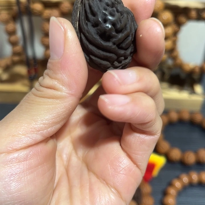 楊***博精品手串制作工艺精美