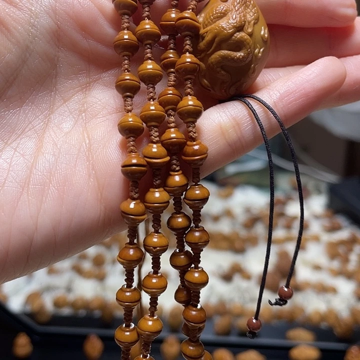 吊坠橄榄核橄榄 蛇