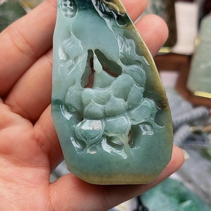 翡翠未镶嵌吊坠(不含链)