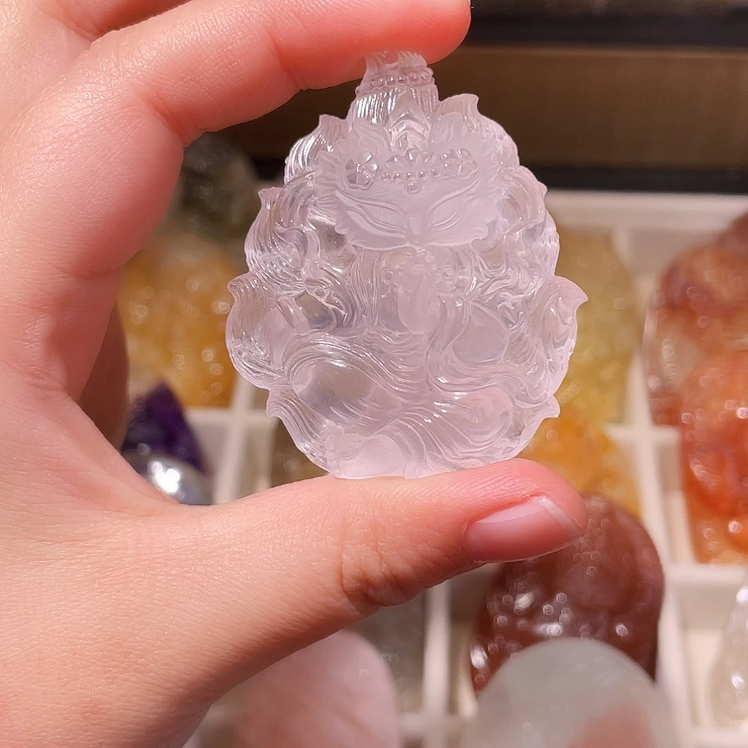 颈饰未镶嵌水晶粉水