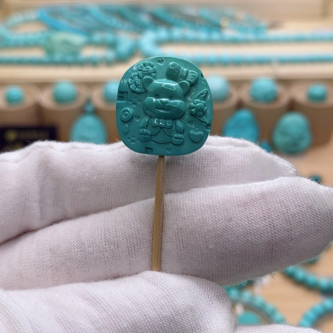 绿松石未镶嵌珠宝奇石