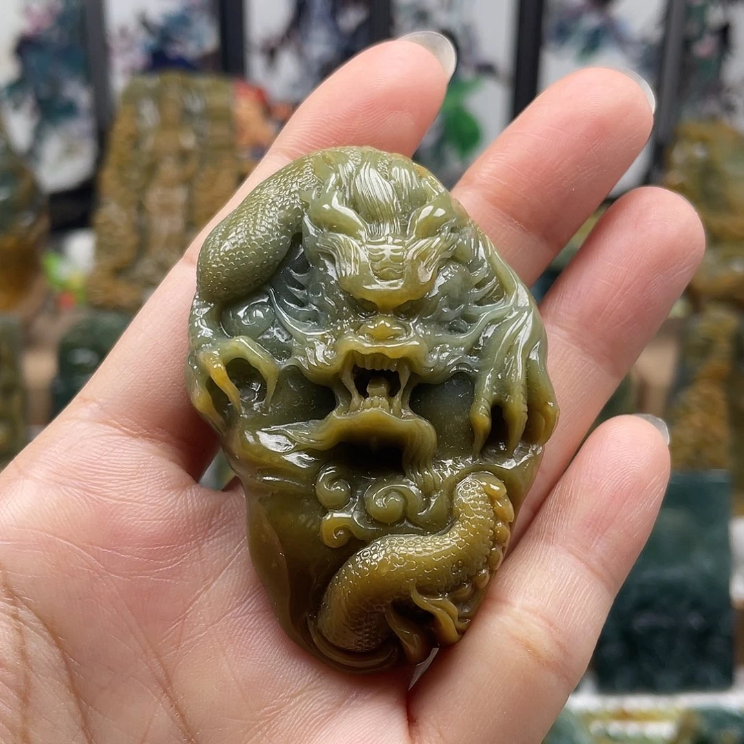 翡翠未镶嵌颈饰夫然翡不a货龙