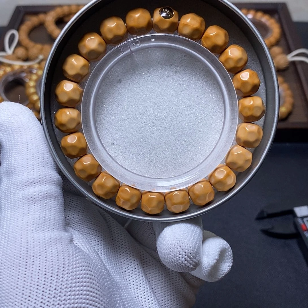 猴头核桃手串金标奶酪10-11左右 10号