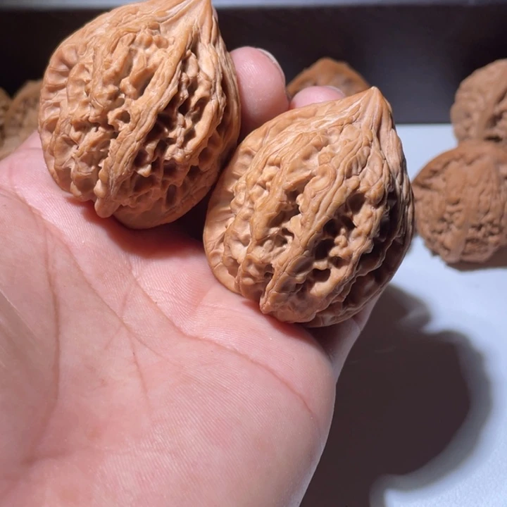 吊坠文玩核桃大沽石