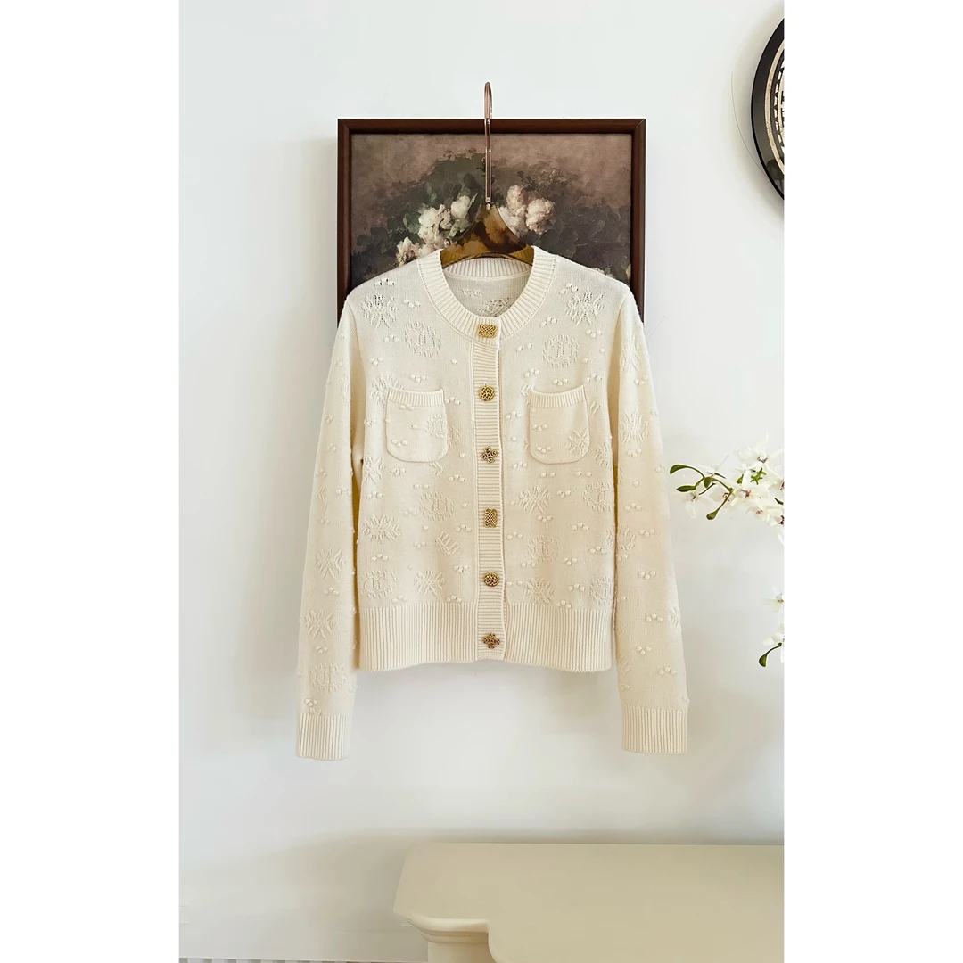 【雪松】路蔓法冬季新款百搭气质简约精致软糯时尚通勤上衣MF-653