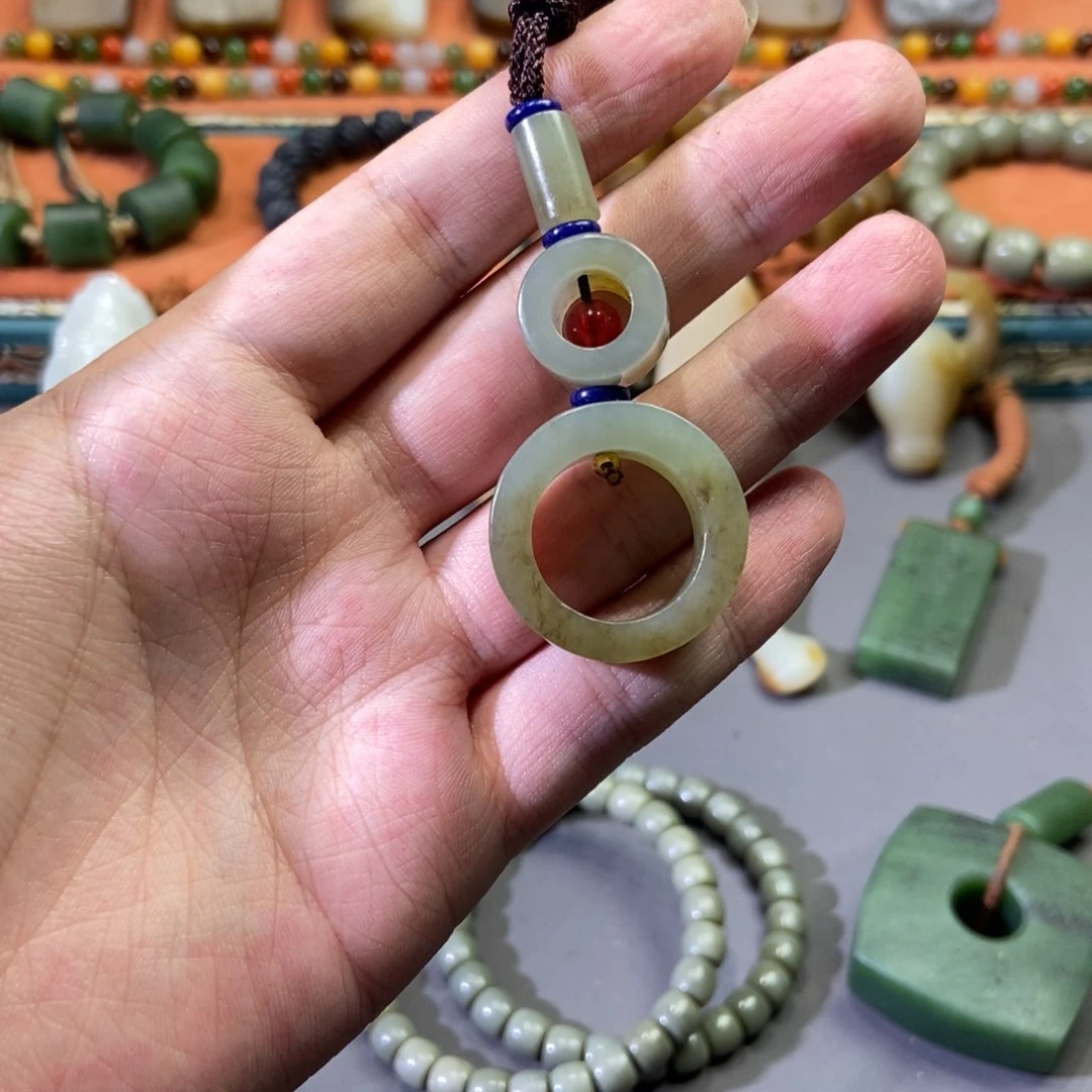 和田玉颈饰未镶嵌