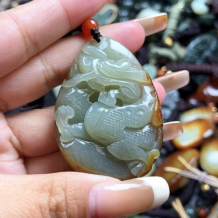 和田玉颈饰未镶嵌