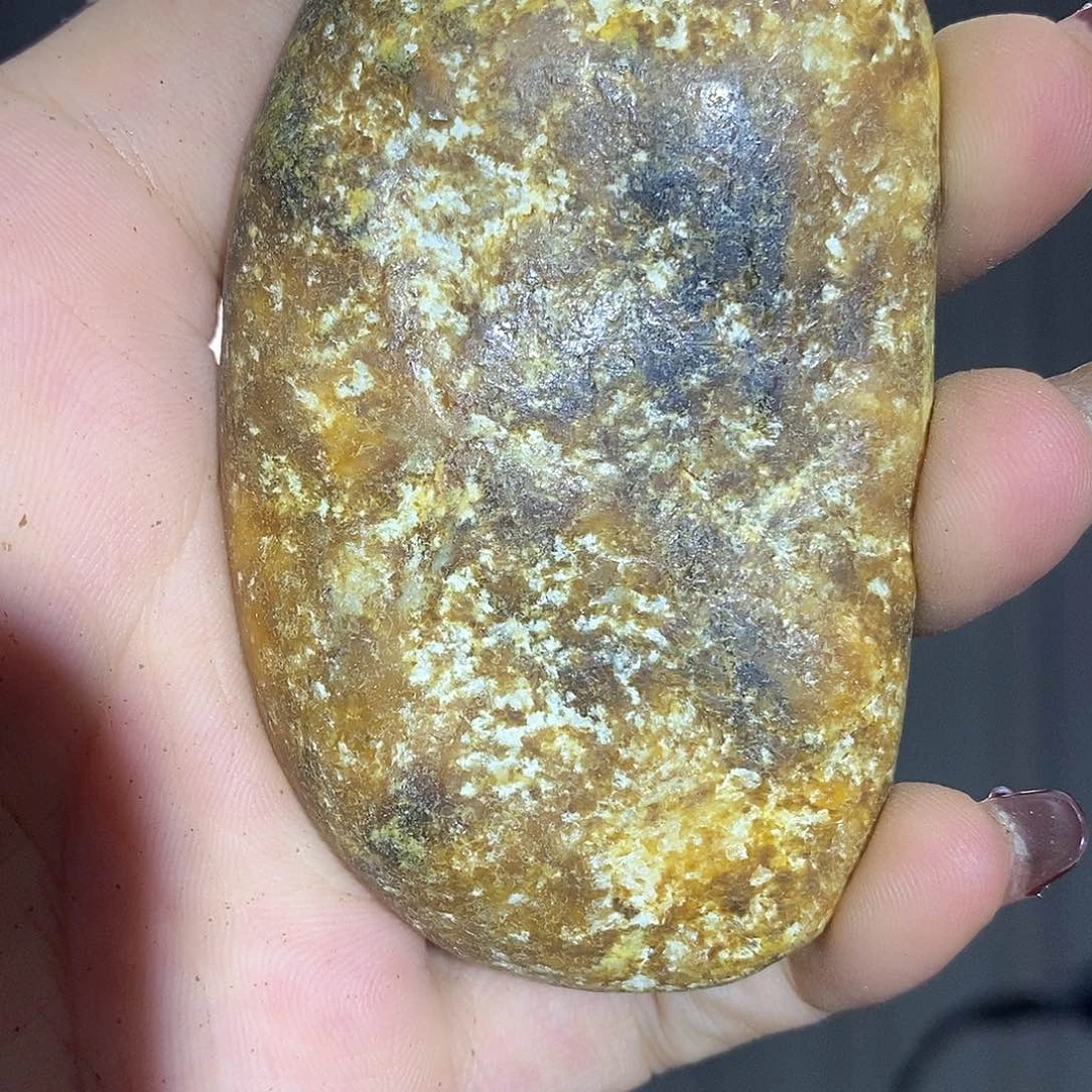 和田玉挂件未镶嵌悟**！