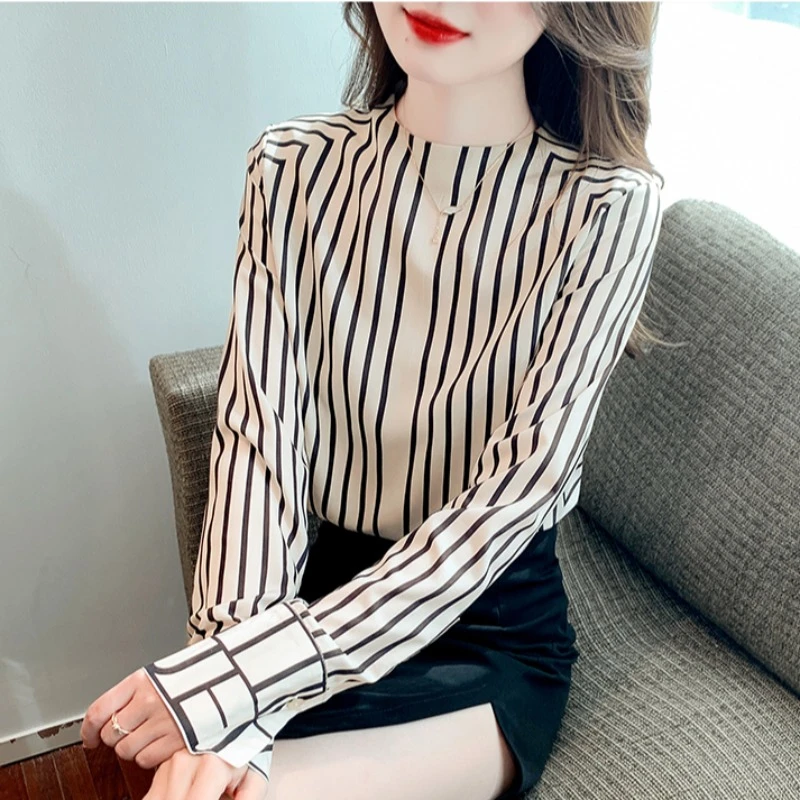 法芬图春季新款复古条纹长袖衬衫女宽松叠穿职业通勤上衣外套高级