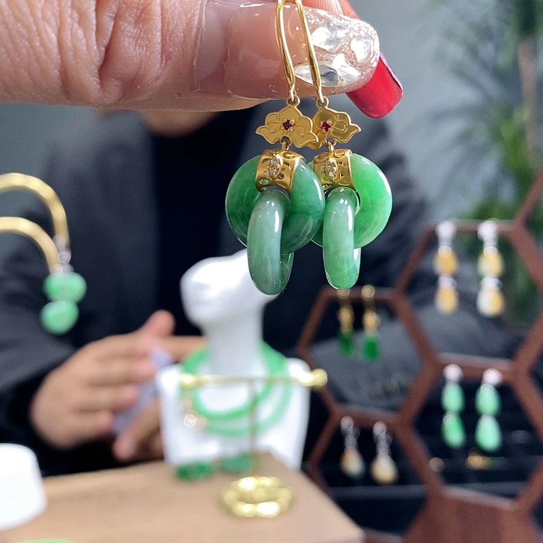 翡翠耳饰18K金镶嵌翡翠