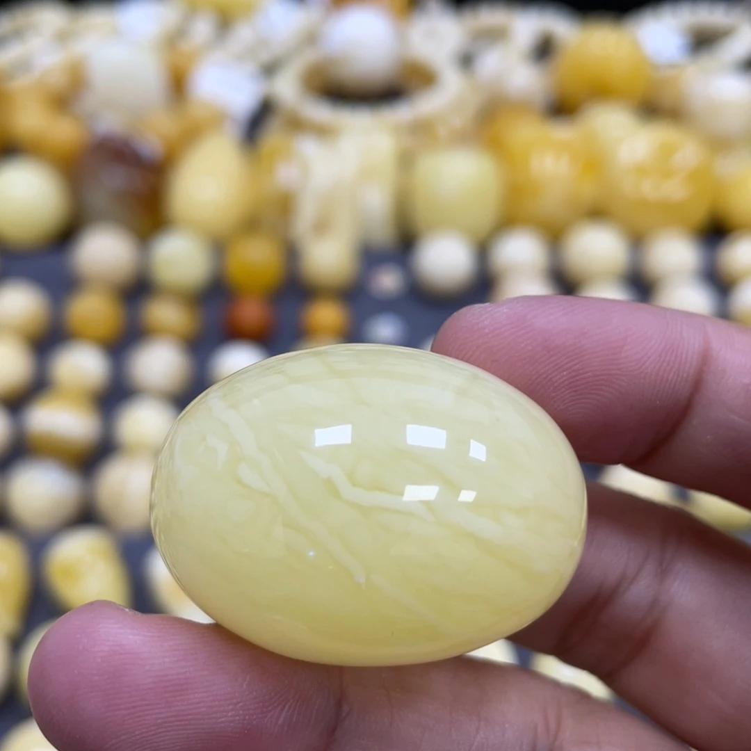 蜜蜡未镶嵌裸石25*34.9mm枣珠