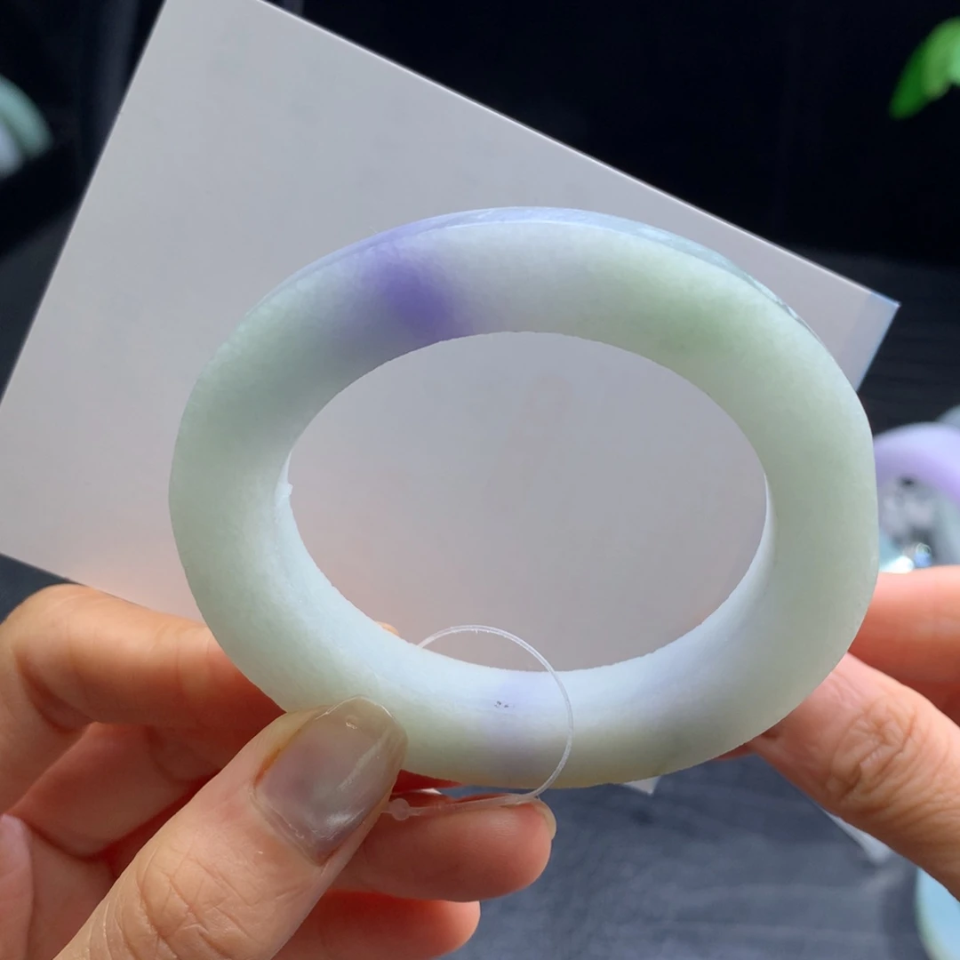 定制翡翠未镶嵌手镯